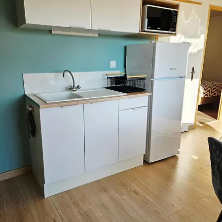 De La Foret De Poyant بيت للعطل