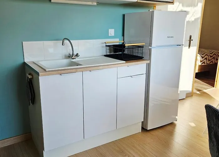 De La Foret De Poyant بيت للعطل